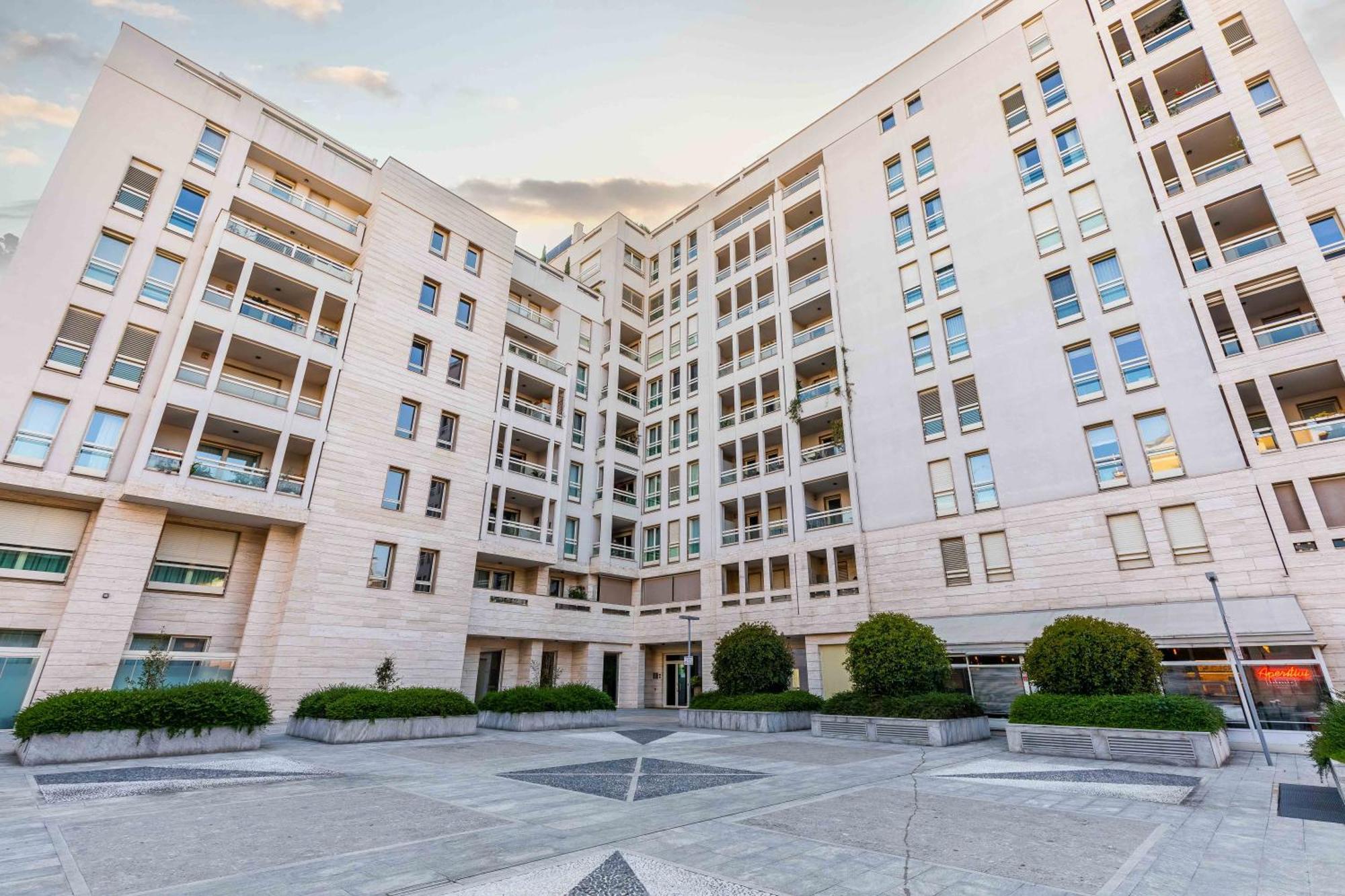 מילאנו Luxury Apartment - Free Private - Parking Maestri Campionesi 16 מראה חיצוני תמונה